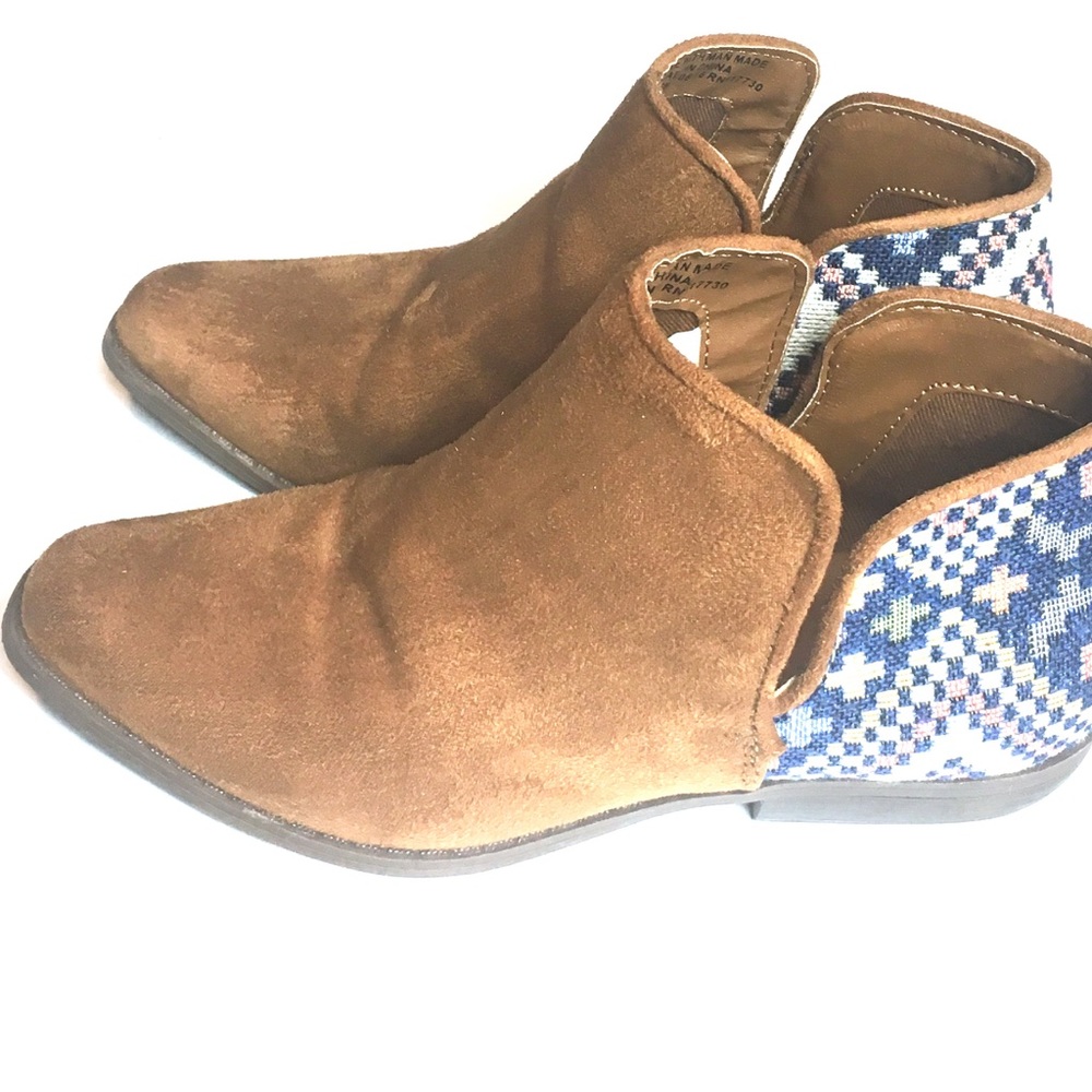 Cat & Jack | Big Kids 3 Booties (Women’s 5)